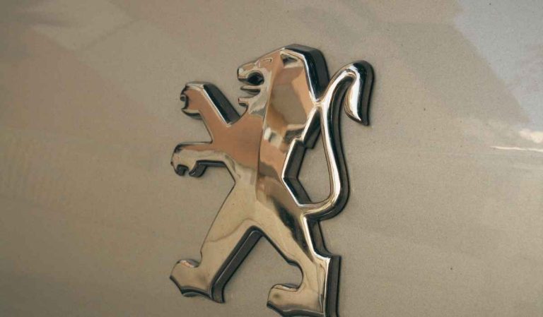 logo-Peugeot